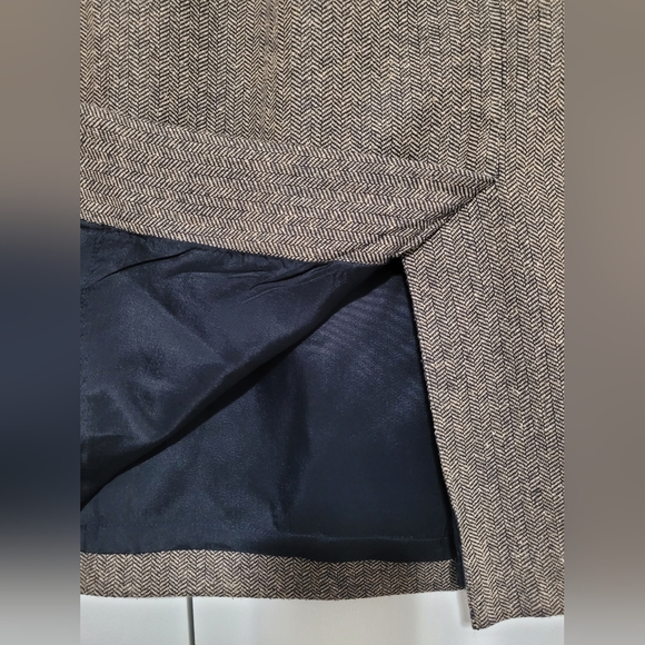 Vintage Herringbone Wool Blend Tweed Midi Skirt - Made in Canada - Picture 4 of 7